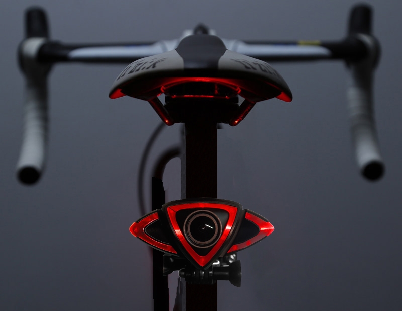 กล้องหลังจักรยาน wifi + ไฟเตือน LED