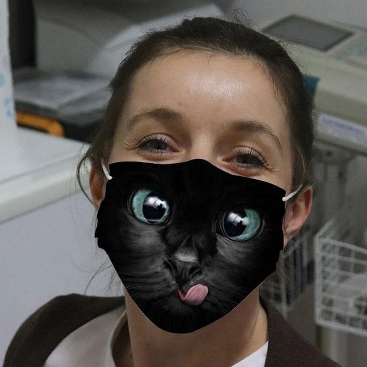 หน้ากากแมวสีดำ