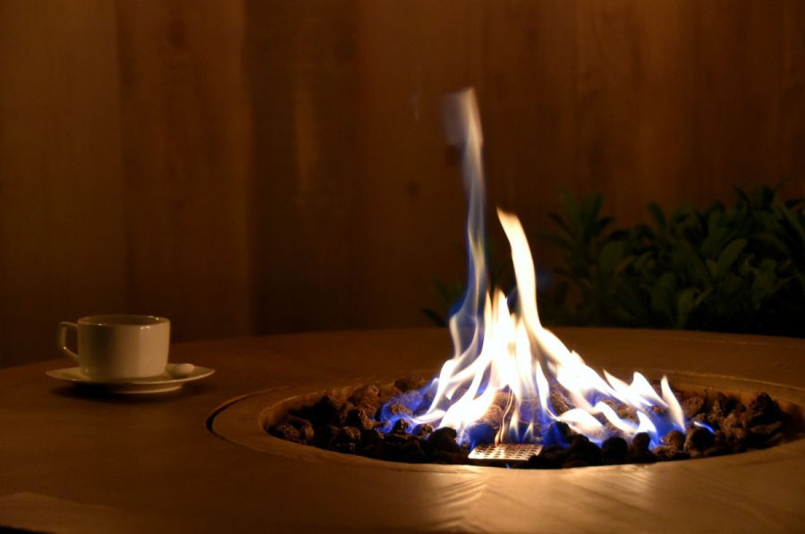 โต๊ะบาร์พร้อมเตาผิงแก๊ส - การออกแบบถังไม้